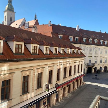Audrey Hepburn Apartment Old Town Air Conditioned Bratislava Exterior foto
